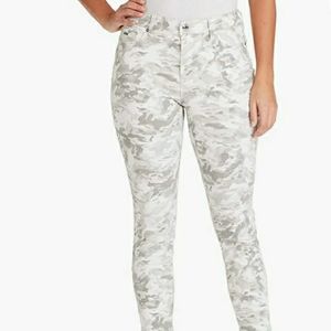 Nine West  Skinny Ankle Jean
